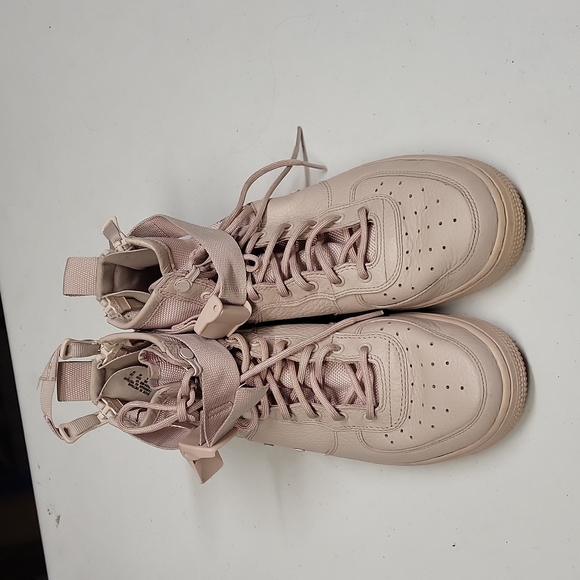 Nike SF Air Force 1 Mid Slit Red Dust Shoes Pink High TopsShoe Size 7Y (8.5W) - Picture 1 of 10